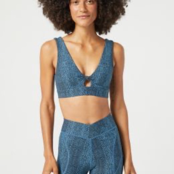 NWT L*Space SET! Carter bike short and do the twist sports bra set - Picture 9 of 16